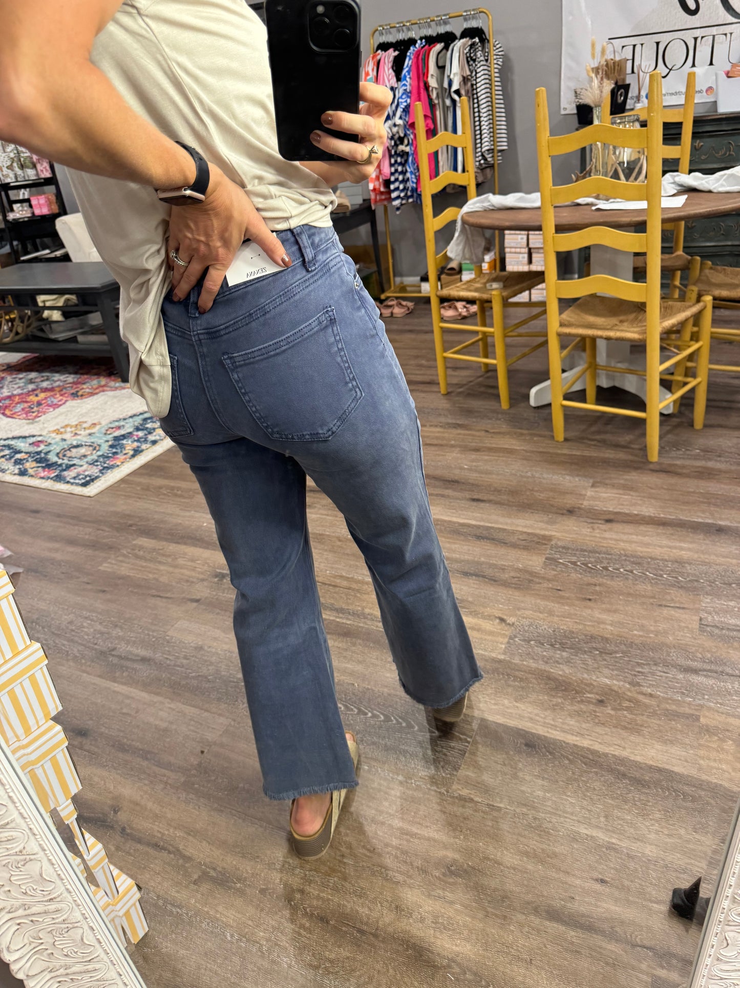 Hand It Over Cropped Pants