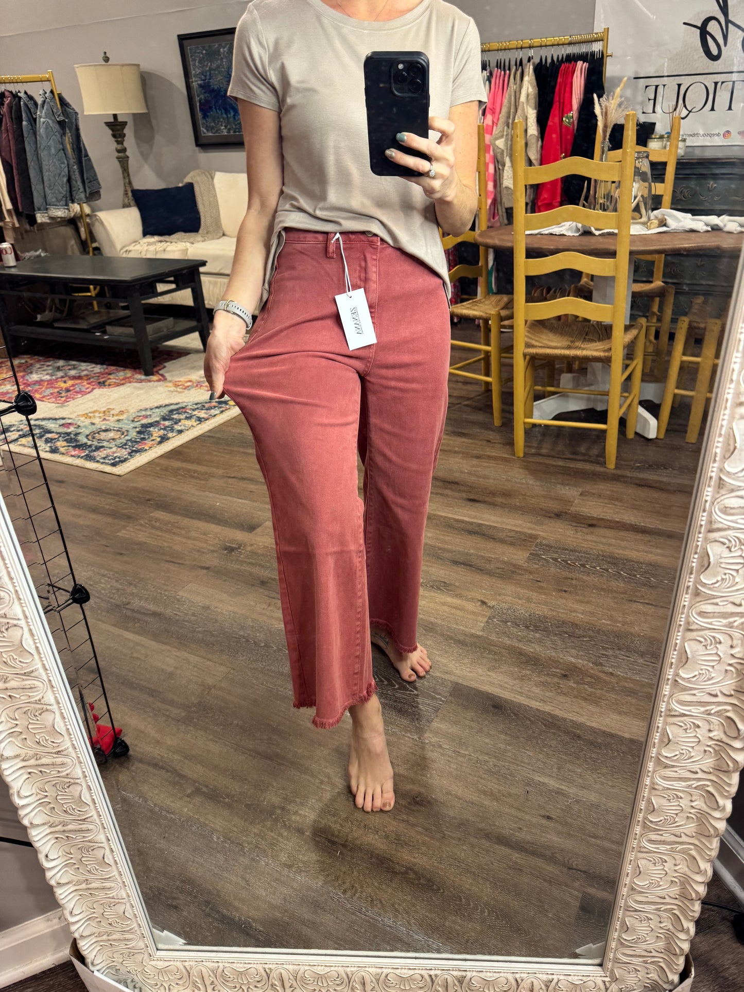 Hand It Over Cropped Pants